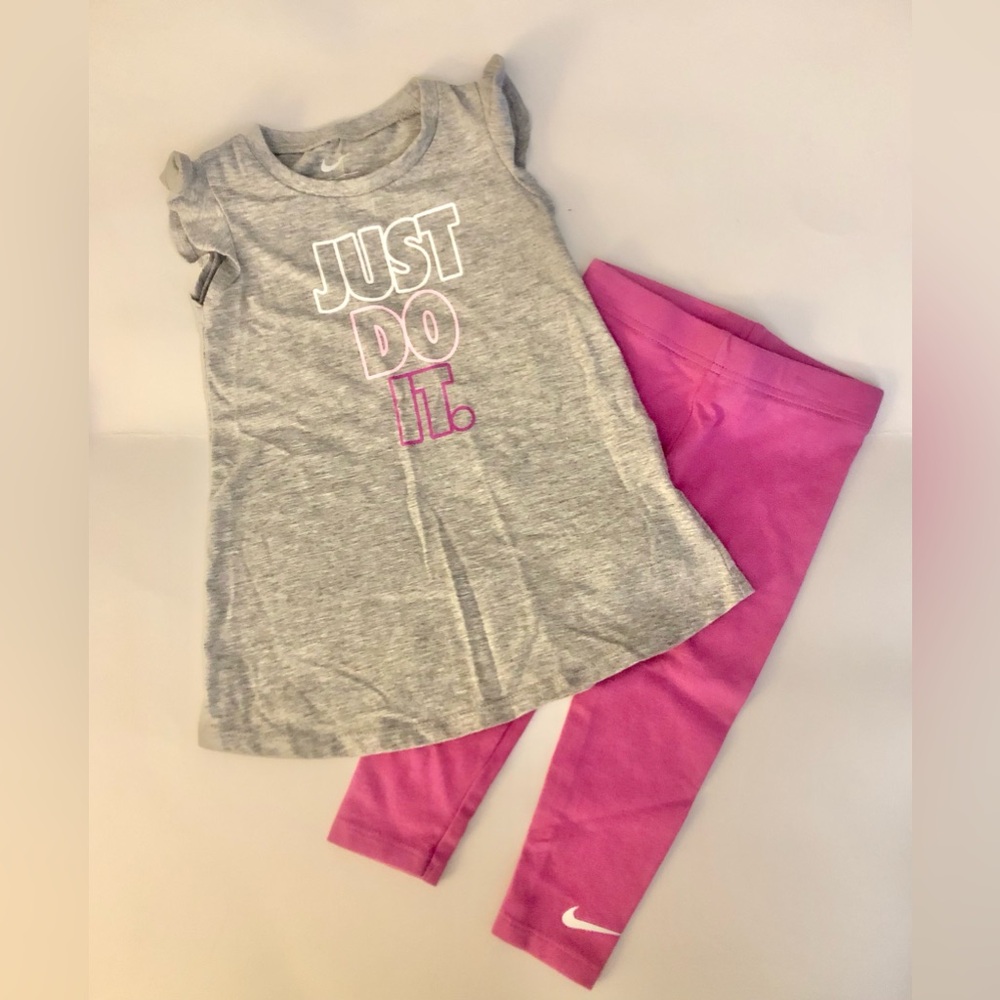 Nike 2 piece Active wear set